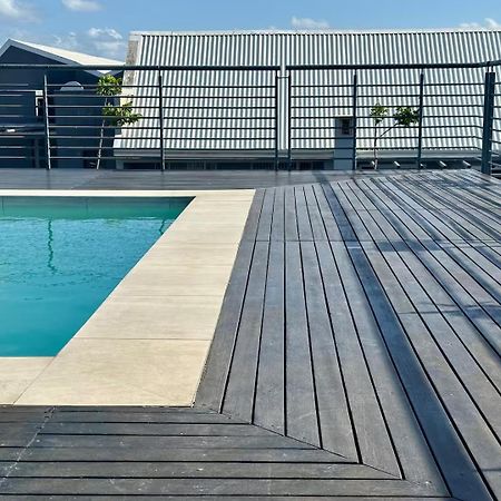 Stunning 2 Bed - Rooftop Braai Area - Sunset Views เดอร์บัน ภายนอก รูปภาพ