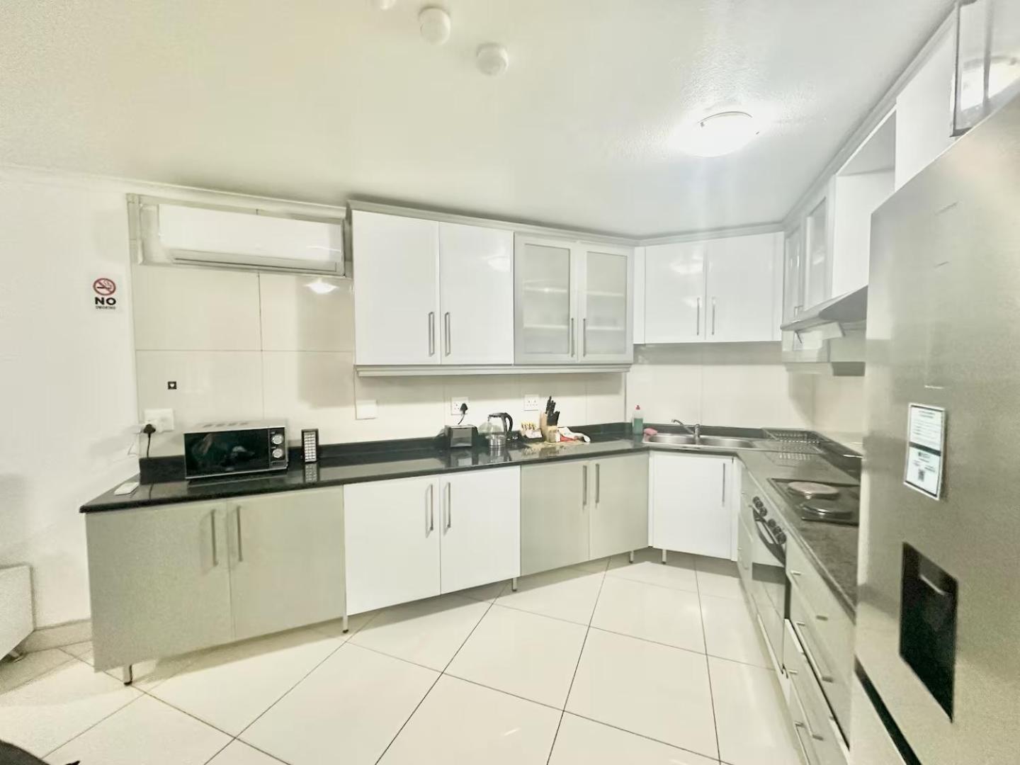 Stunning 2 Bed - Rooftop Braai Area - Sunset Views เดอร์บัน ภายนอก รูปภาพ